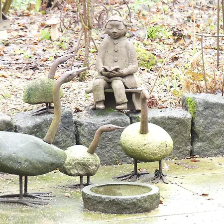 Apartment Im Reetdachhaus Hallerhus *