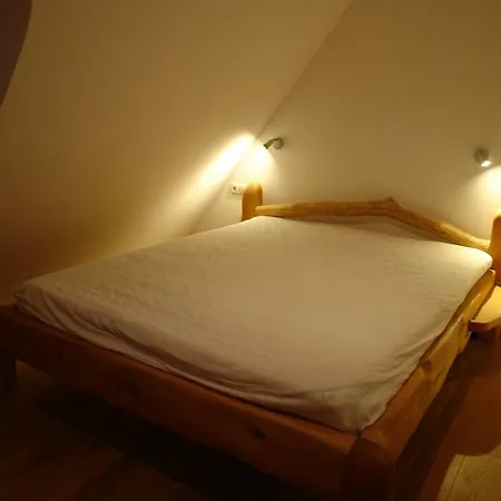 Apartment Im Reetdachhaus Hallerhus Ahrenviol