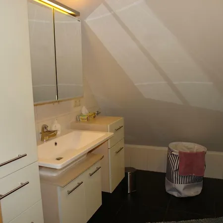 Im Reetdachhaus Hallerhus Ahrenviol